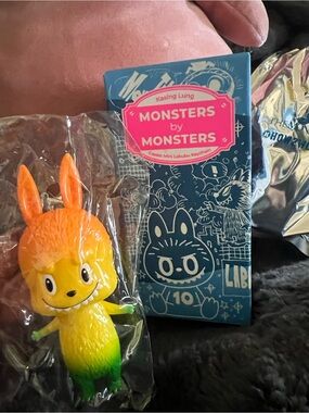 Monsters by Monsters Labubu Gradient Vinyl Keychain Orange Yellow Green 10 year!